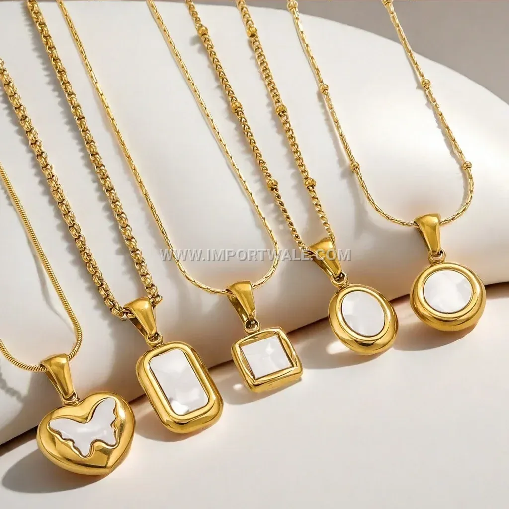 Gold Plated Stainless Steel Shell Pendant Link Chain Necklace