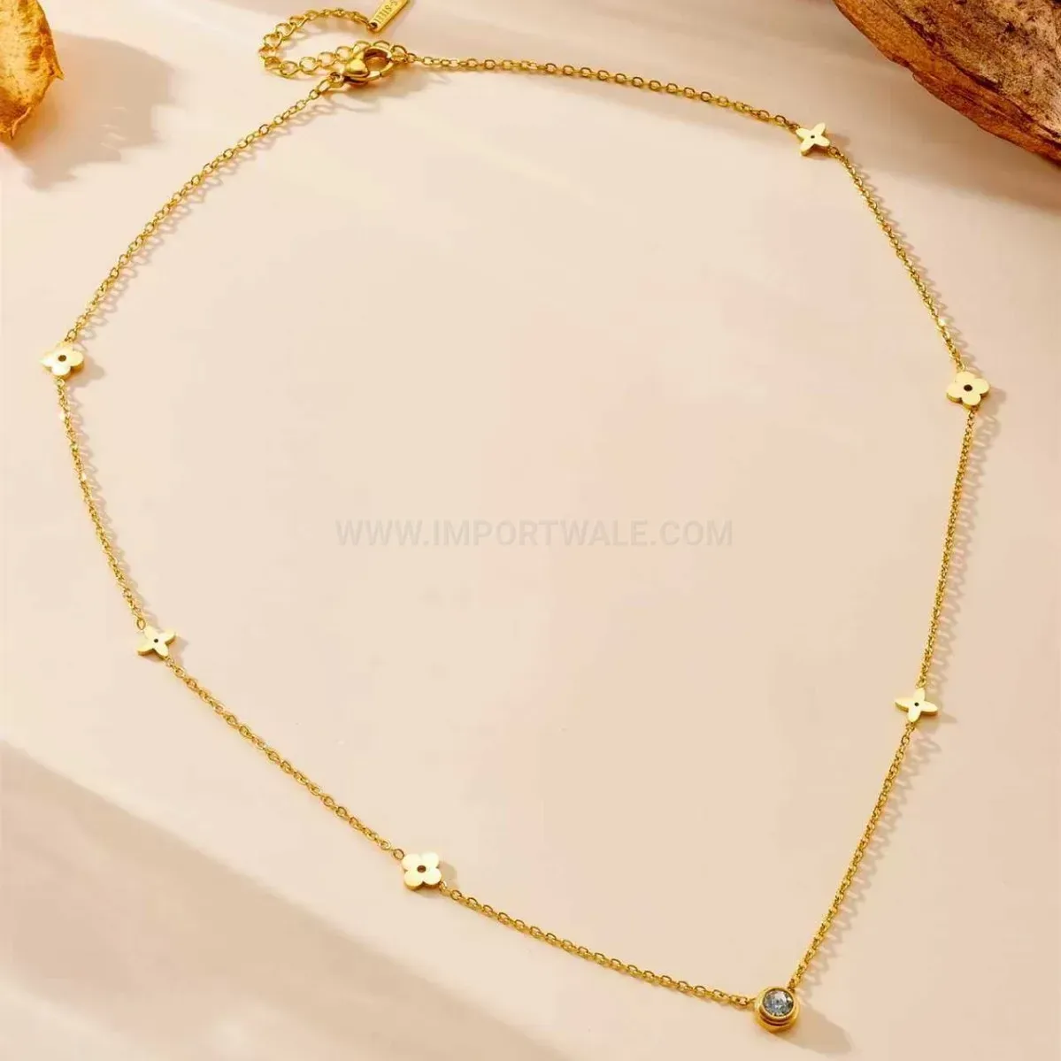 Trendy 18K Gold Plated Titanium Steel Four Leaf Clover Pendant Necklace