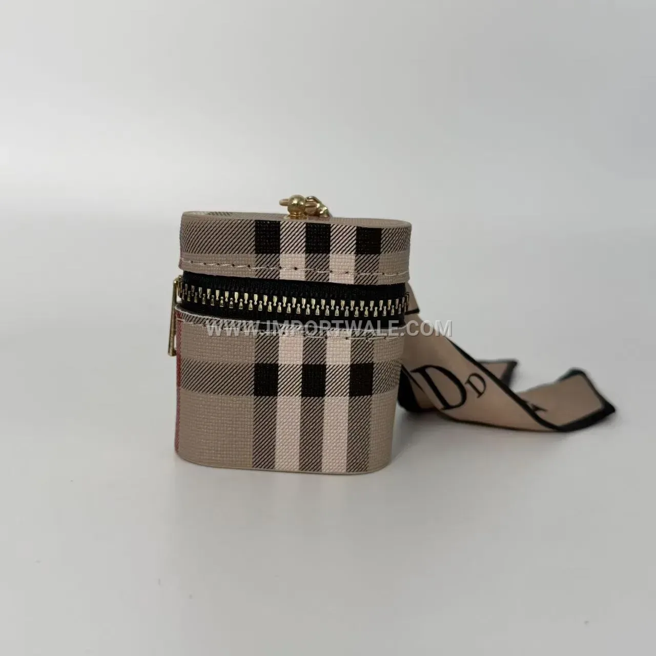 Embossed Striped Leather Mini Pouch and Key Ring Earphone Case