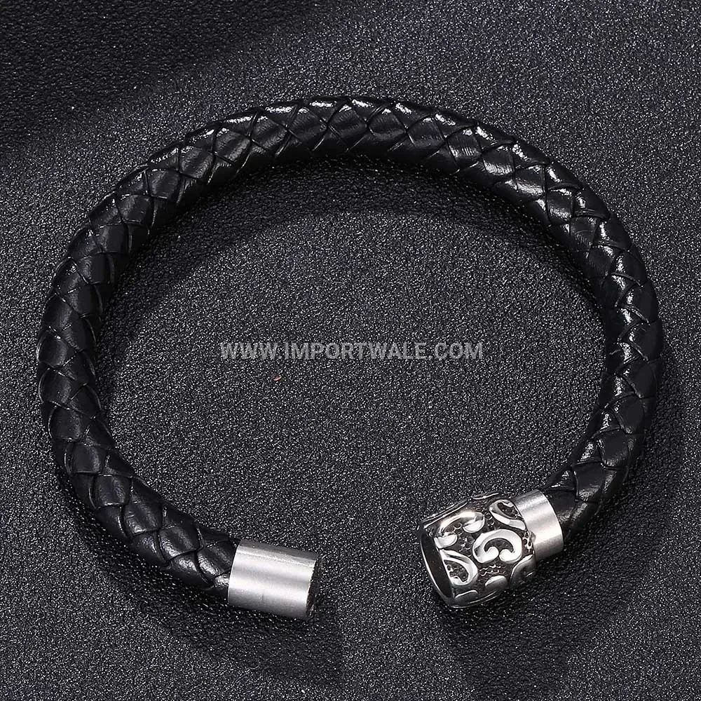 Single Strand Leather Bracelet with Engraved Totem Magnetic Clasp