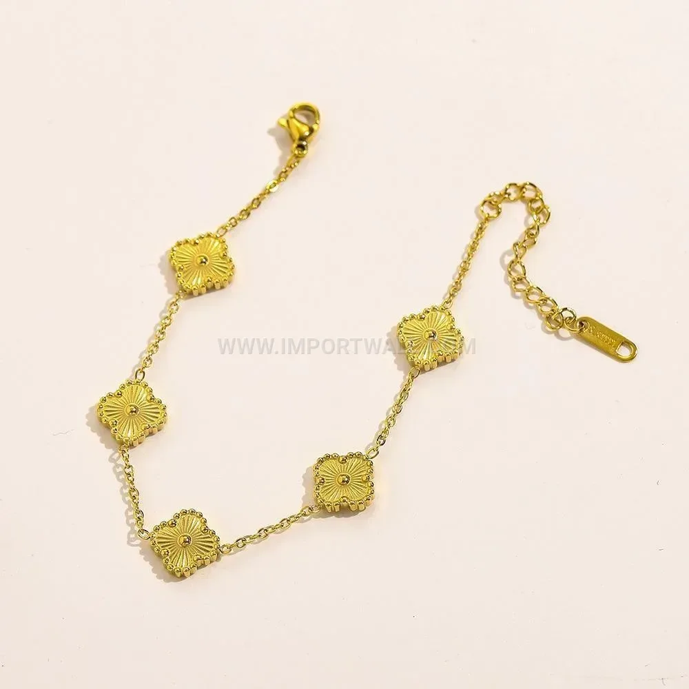 Clover Motif Stainless Steel Jewelry Set with Gold Finish