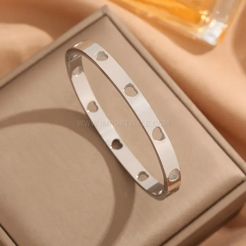 Cutout Heart Clasp Stainless Steel Bangle Bracelet