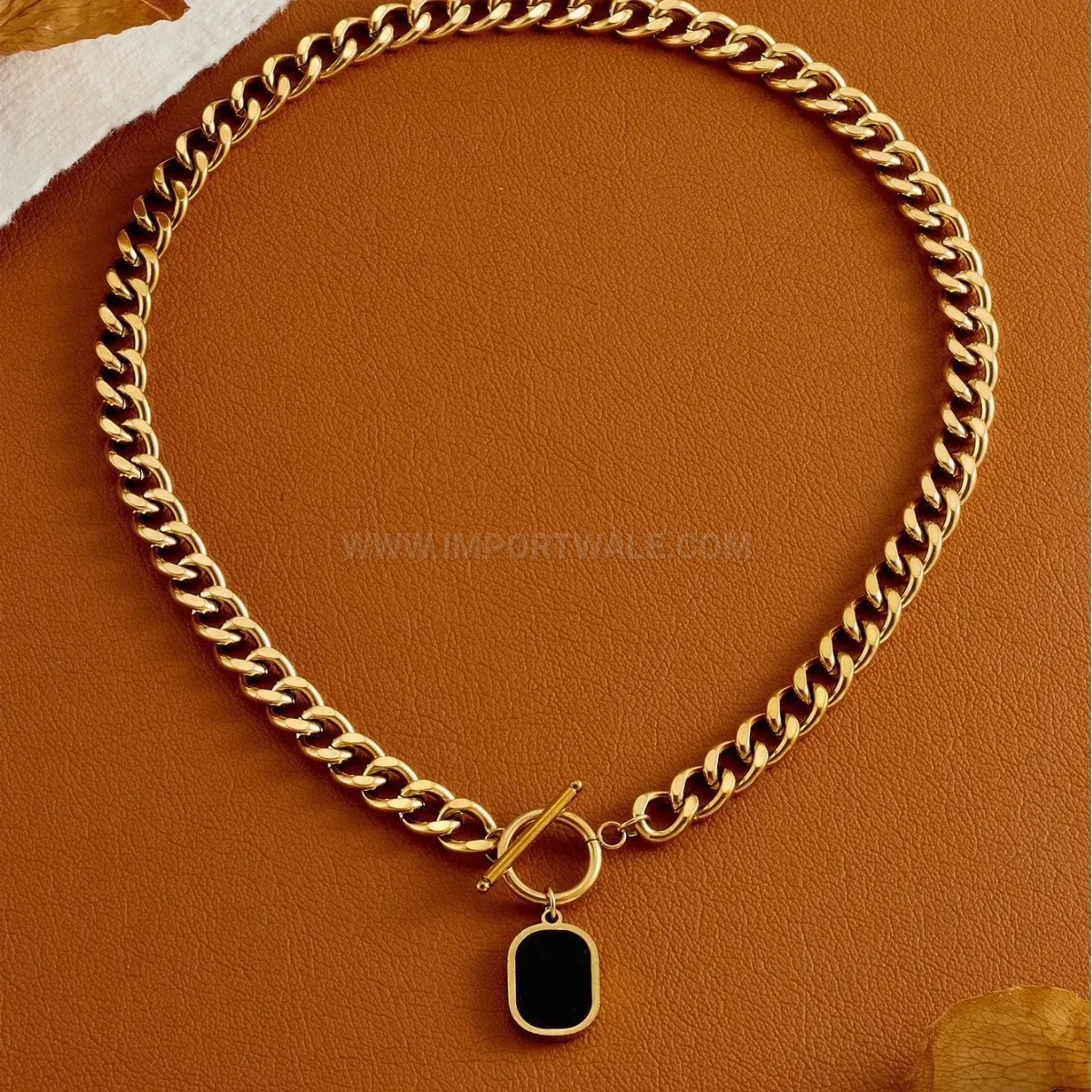 Trendy Mother of Pearl Pendant Chain Necklace with Toggle Clasp