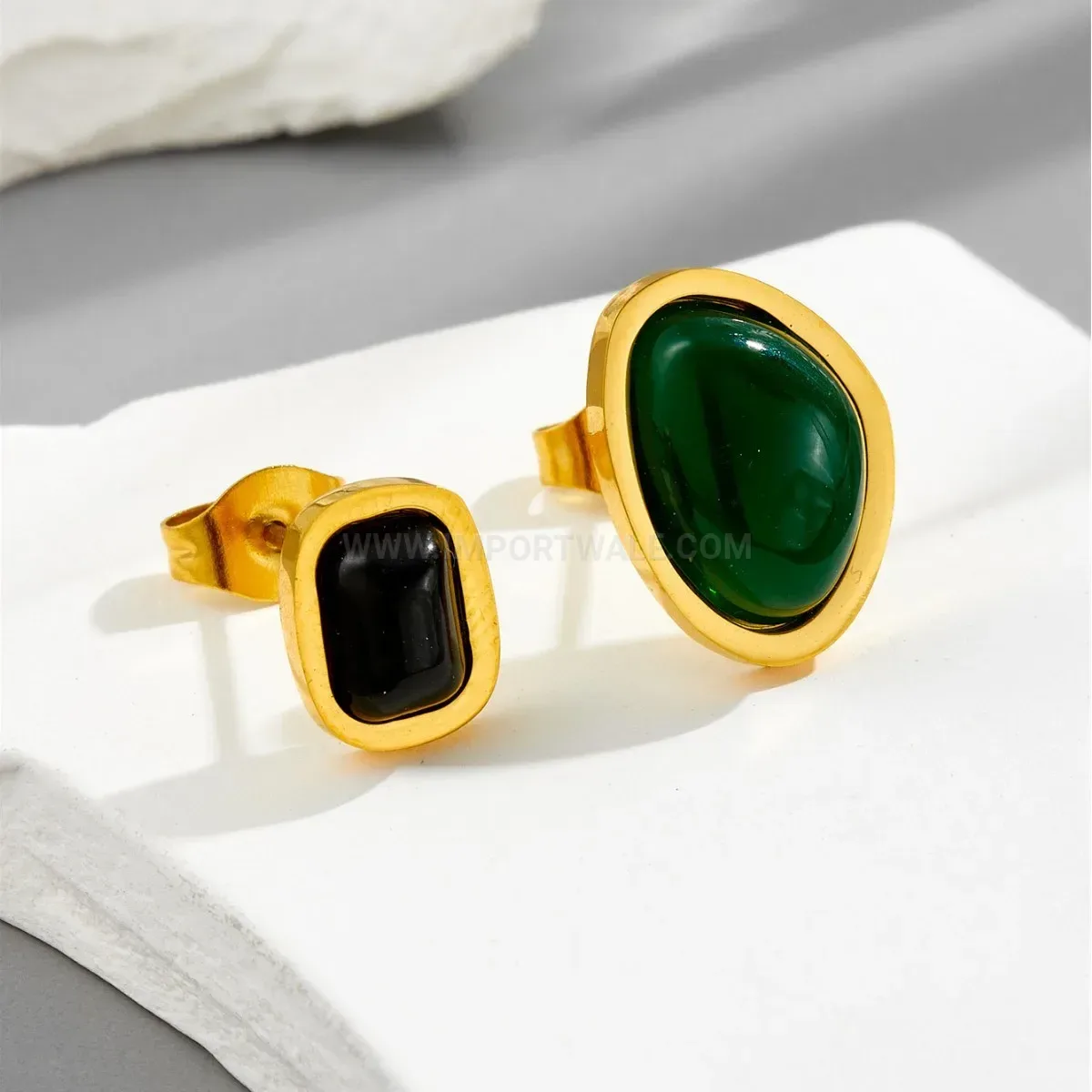 Premium Irregular Green Agate Dual Pendant Gold Plated Titanium Steel Necklace