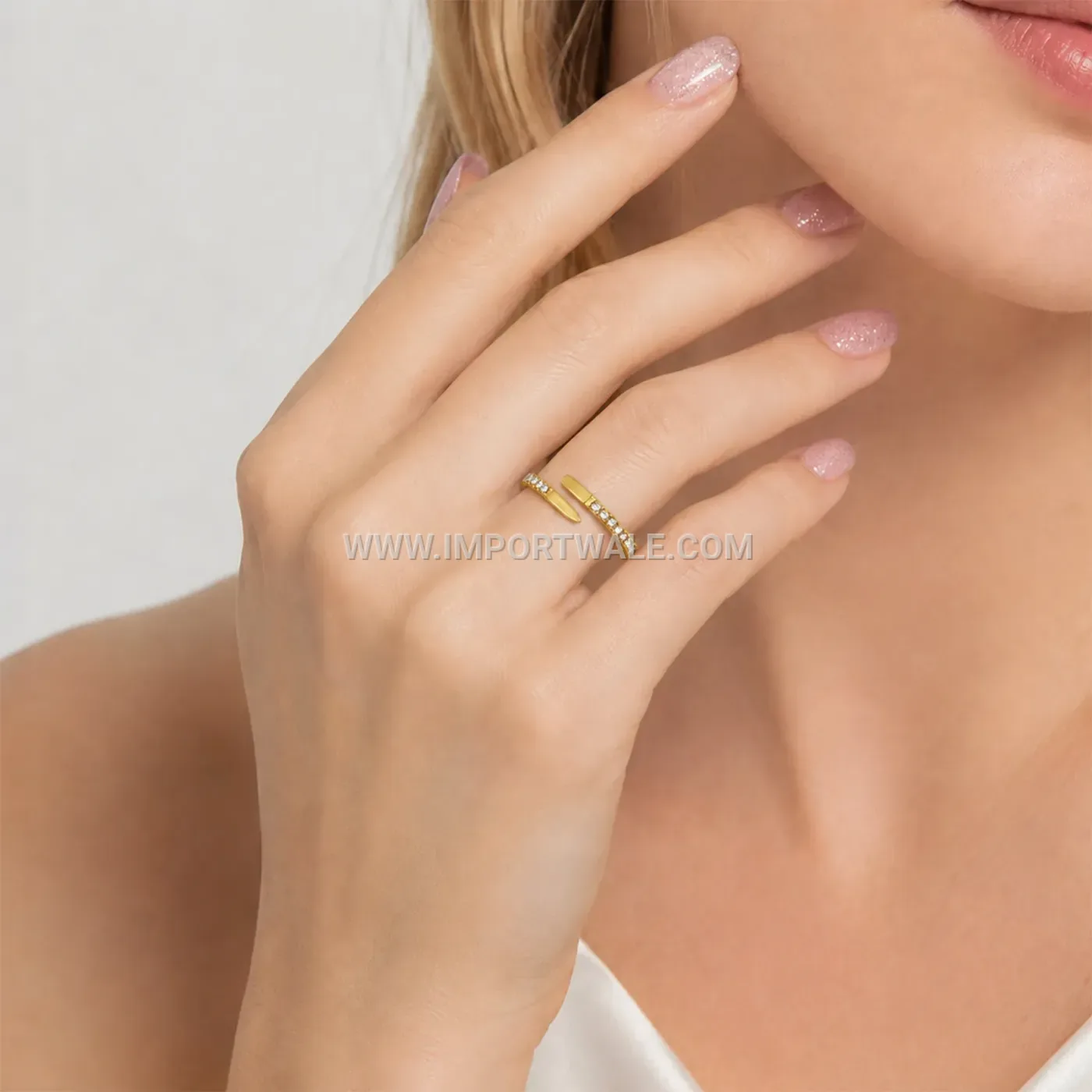 Engraved Open Nail Motif Stainless Steel Zircon Ring
