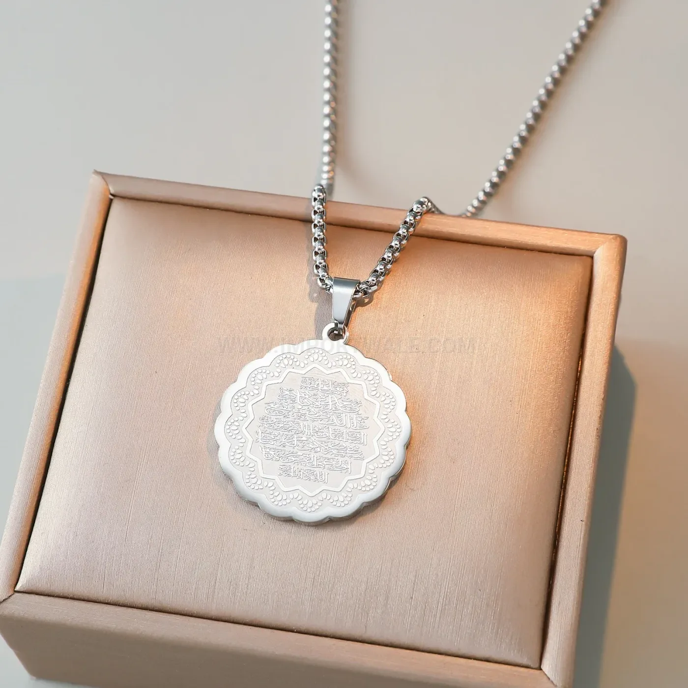 Modern Ayatul Kursi Script Stainless Steel Filigree Islamic Calligraphy Necklace