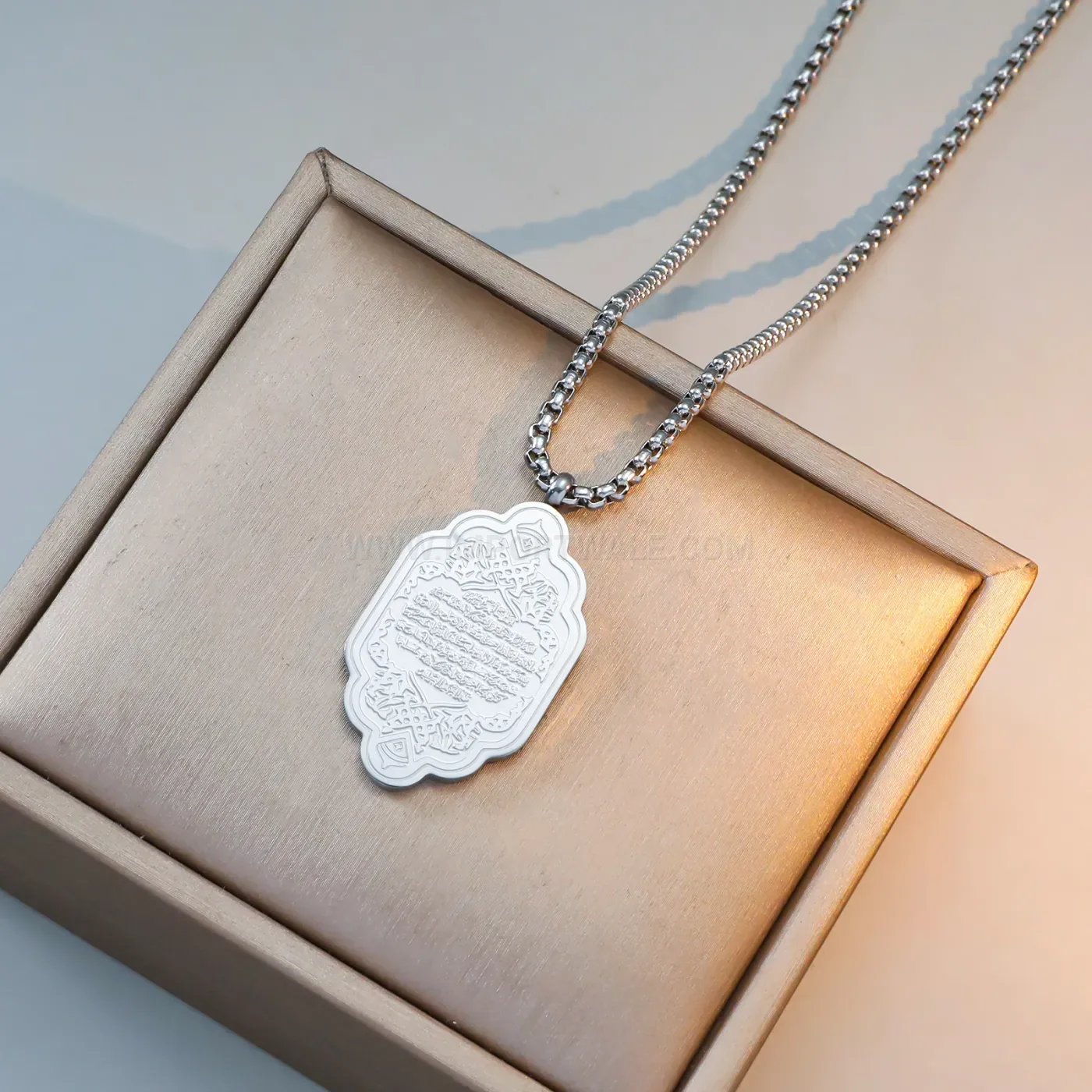 Modern Islamic Ayat Al Kursi Gold Plated Stainless Steel Script Pendant Necklace