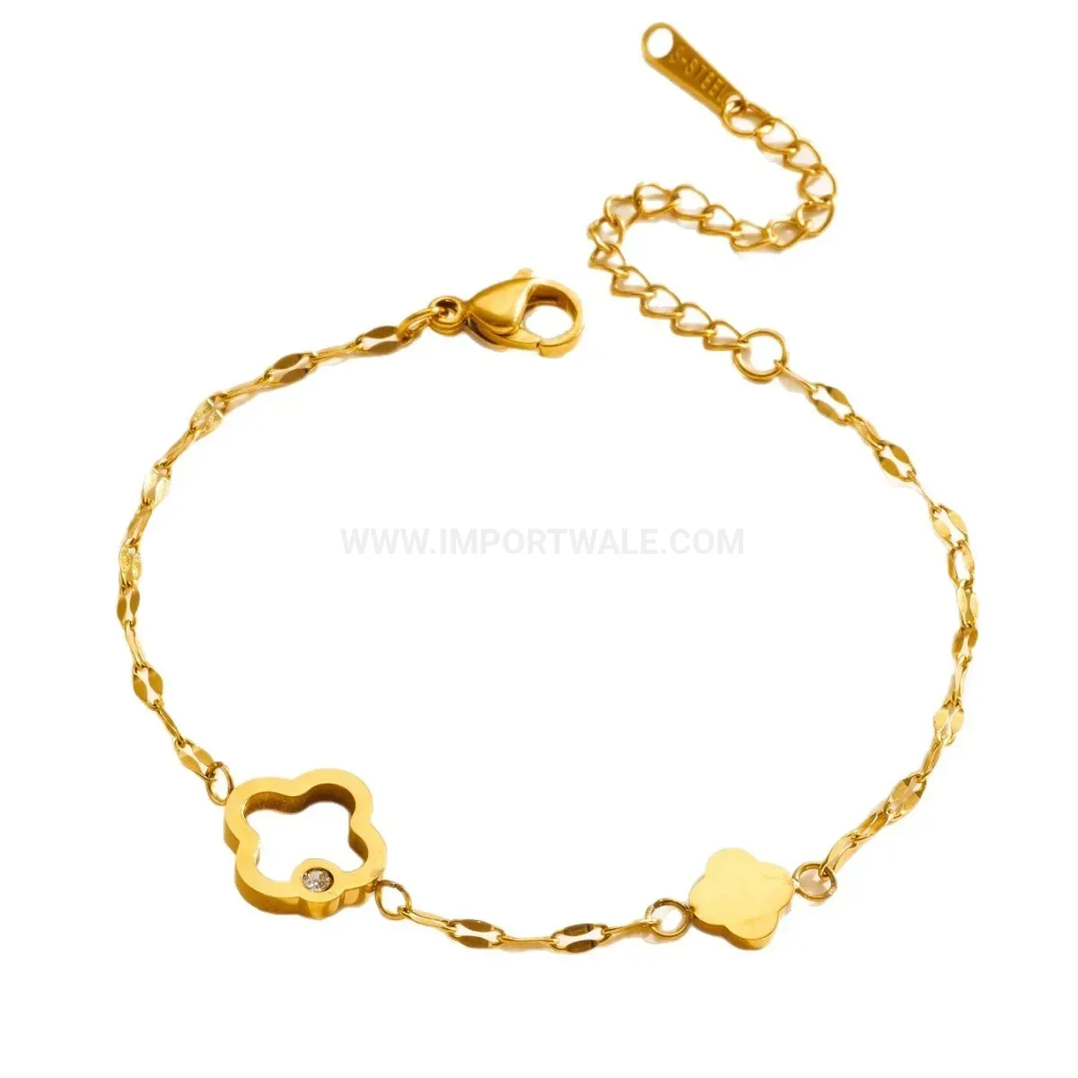 Trendy Delicate Gold Plated Stainless Steel Cutout Clover Bracelet