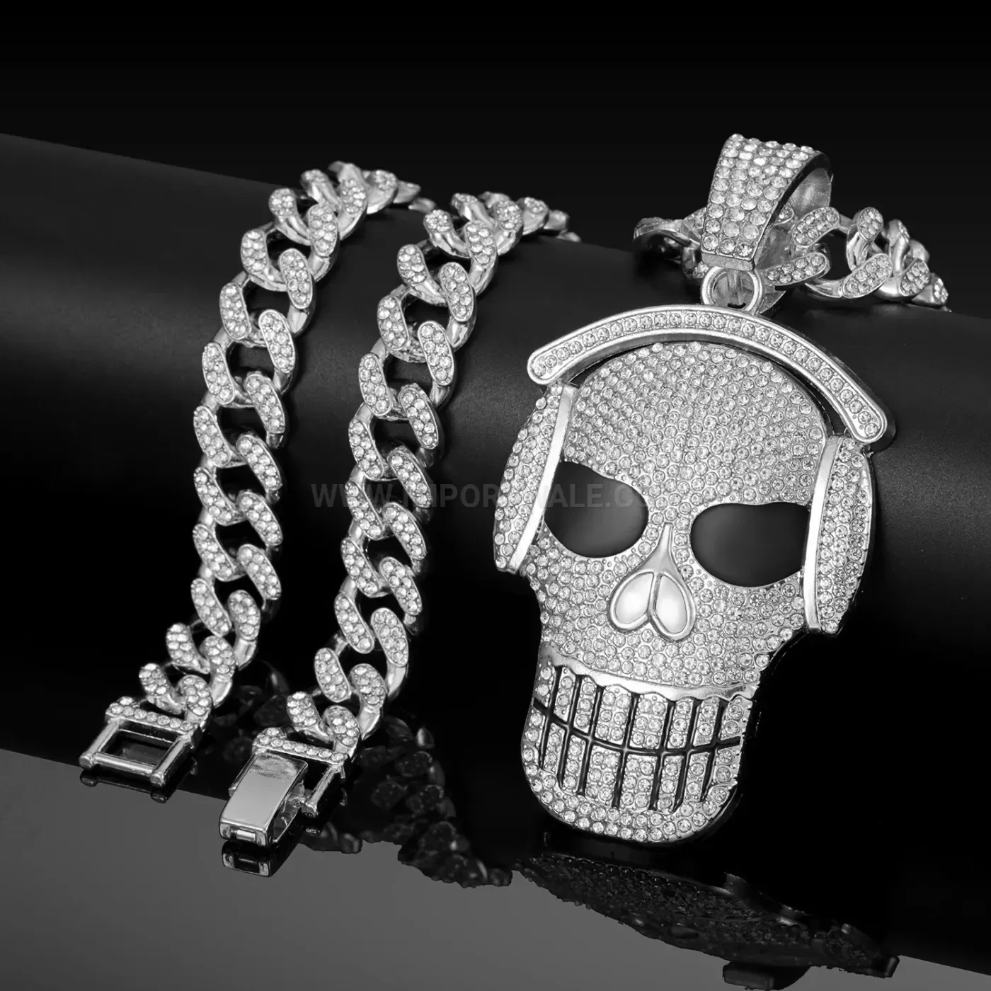 Iced Out Alloy Skull Hip Hop Pendant
