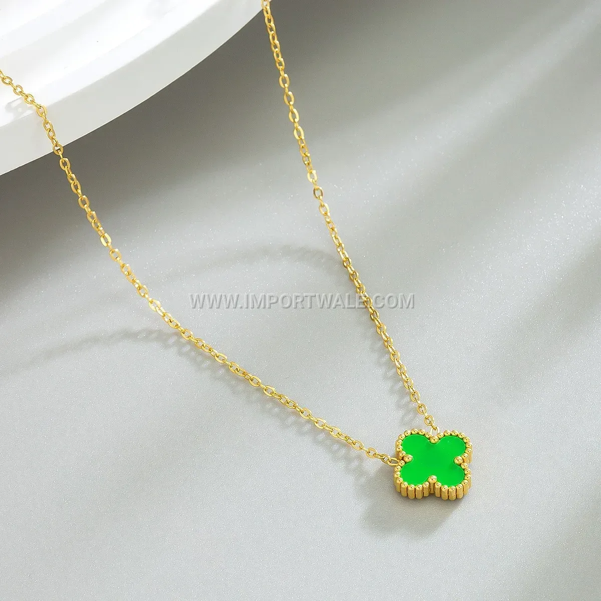 Four-Leaf Clover Mother of Pearl Stainless Steel Pendant Necklace