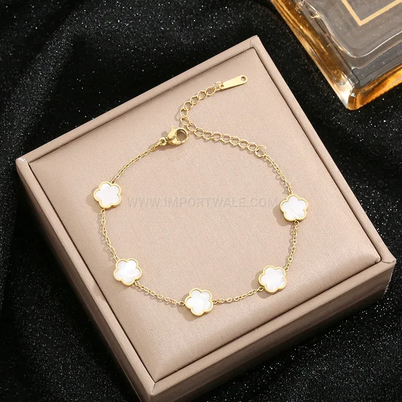 Titanium Steel Shell Five-Leaf Clover Jewelry Set