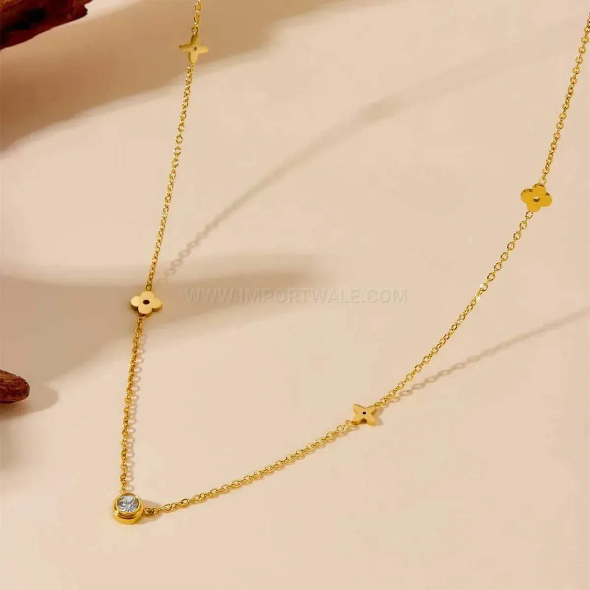 Delicate Gold Plated Titanium Steel Star Pattern Choker Necklace