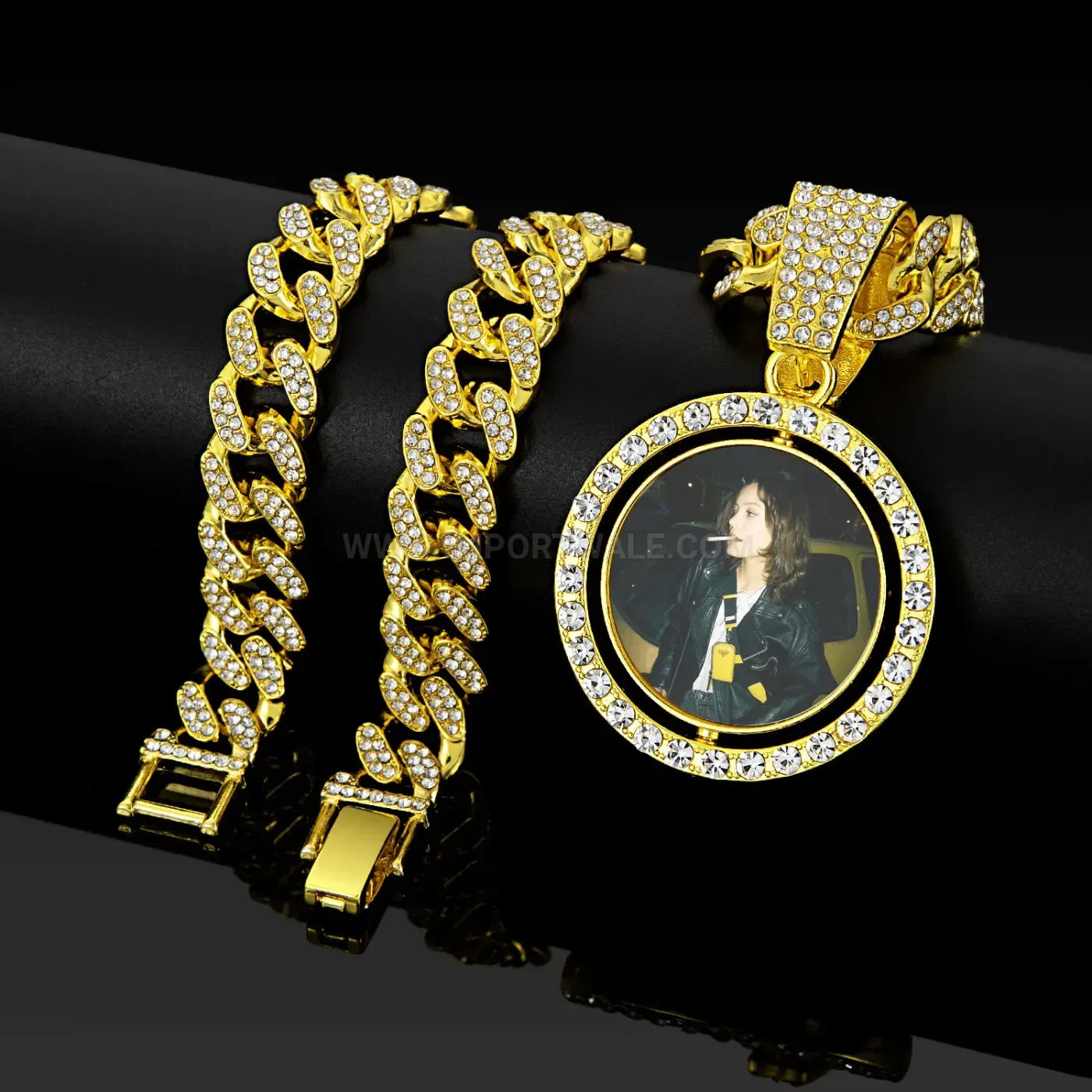 Modern Rotating Double Sided Geometric Photo Frame Pendant Necklace