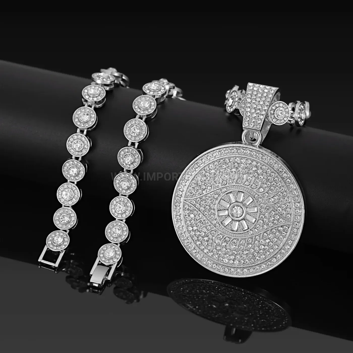 Elegant Rhinestone Cuban Link Necklace With Round Eye Pendant