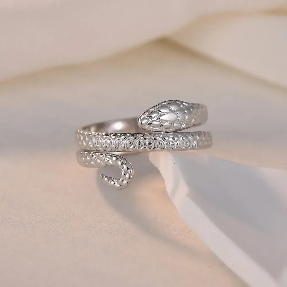 Adjustable Snake Motif Metallic Open Ring