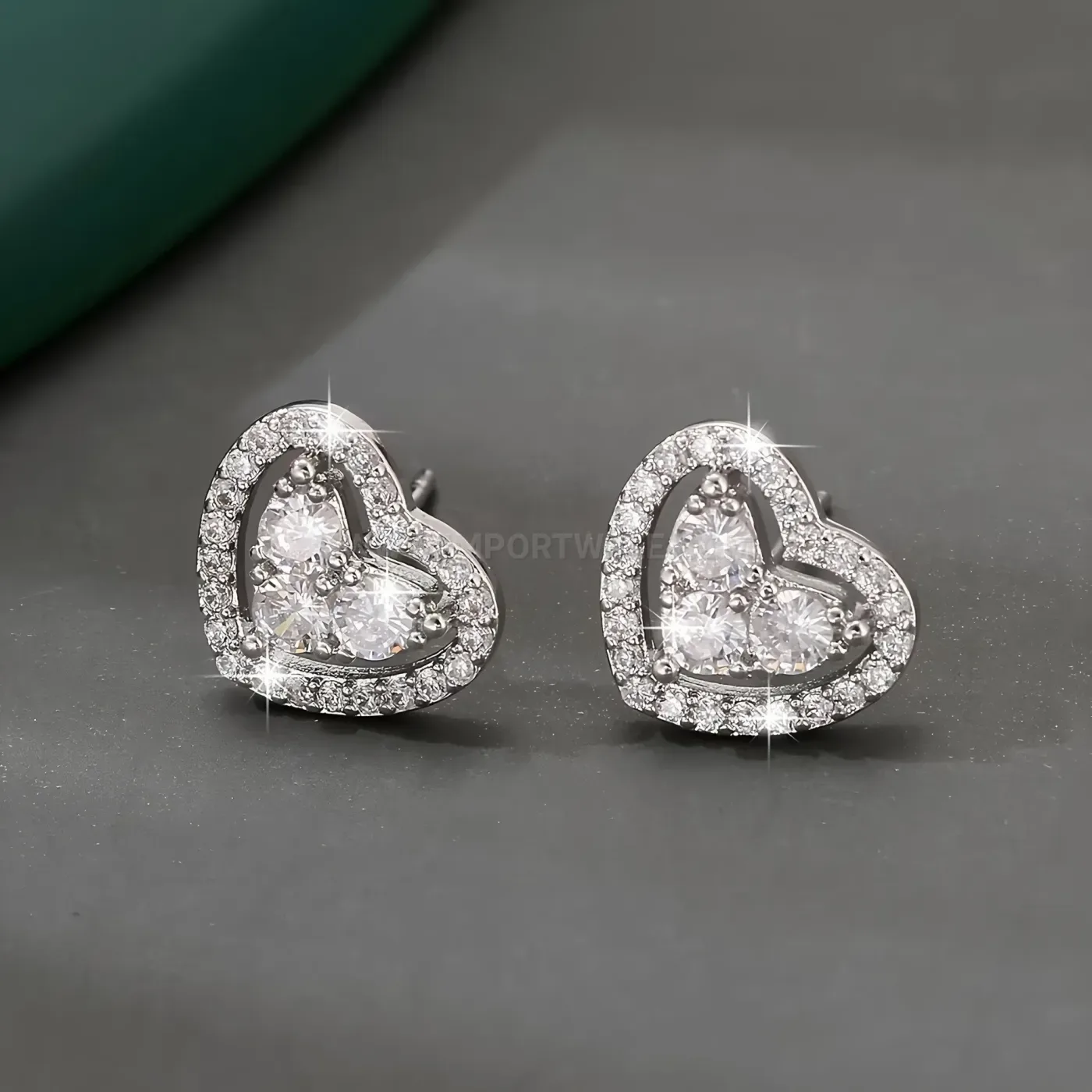 Chic Stainless Steel Heart Rhinestone Cartilage Piercing Ear Studs