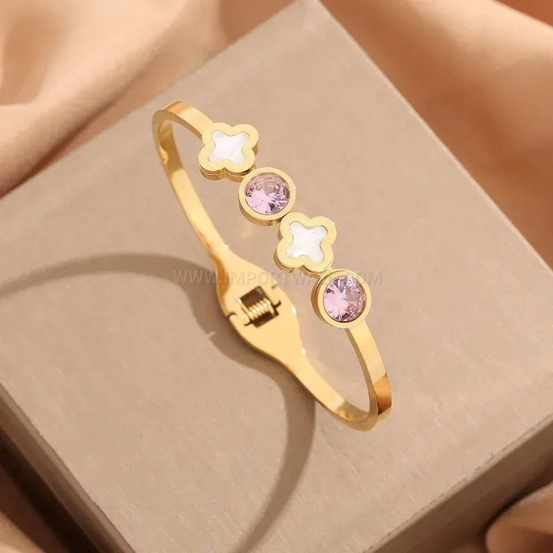 Fashion Double Sided Mother of Pearl Clover Titanium Steel Bangle