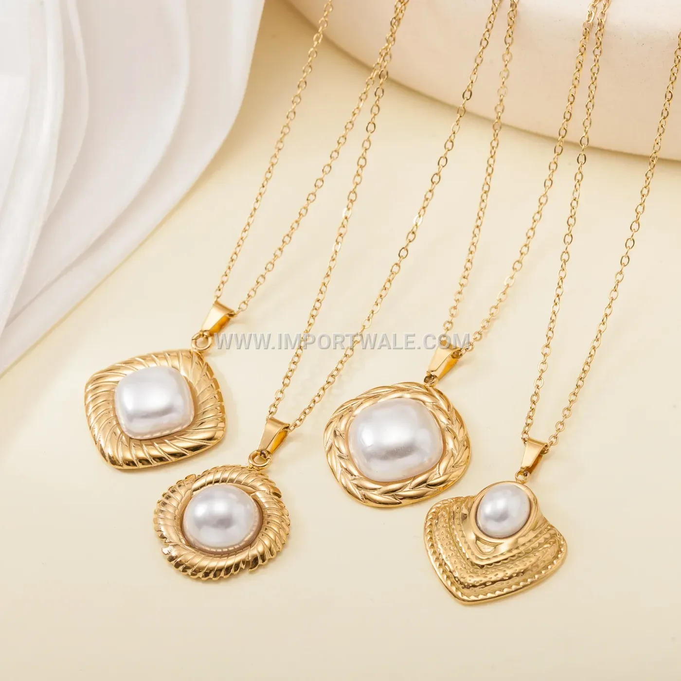 Gold Plated Stainless Steel Pendant Necklace with Cultured Pearl