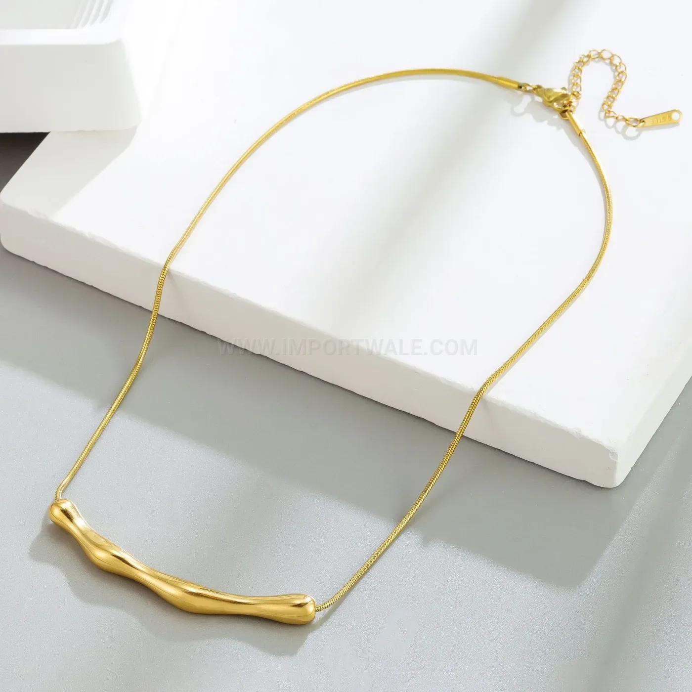 Chic Irregular Geometric Titanium Steel Bar Pendant Snake Chain Necklace in Gold