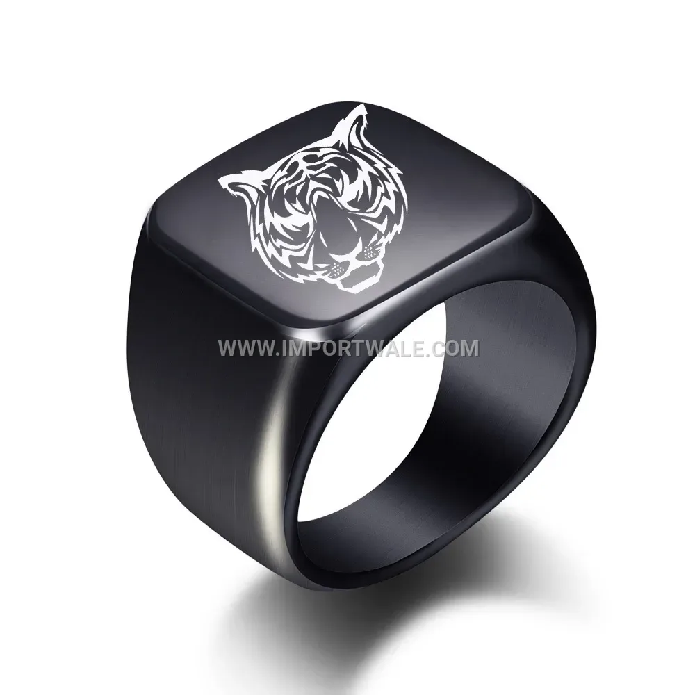 Square Stainless Steel Engraved Leopard Signet Ring