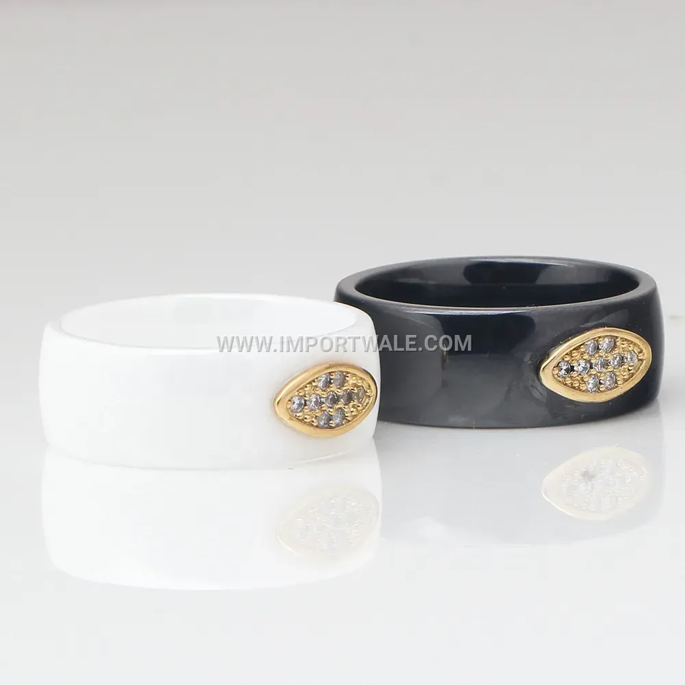 Honeycomb Textured Ceramic Zircon Inlaid Ring