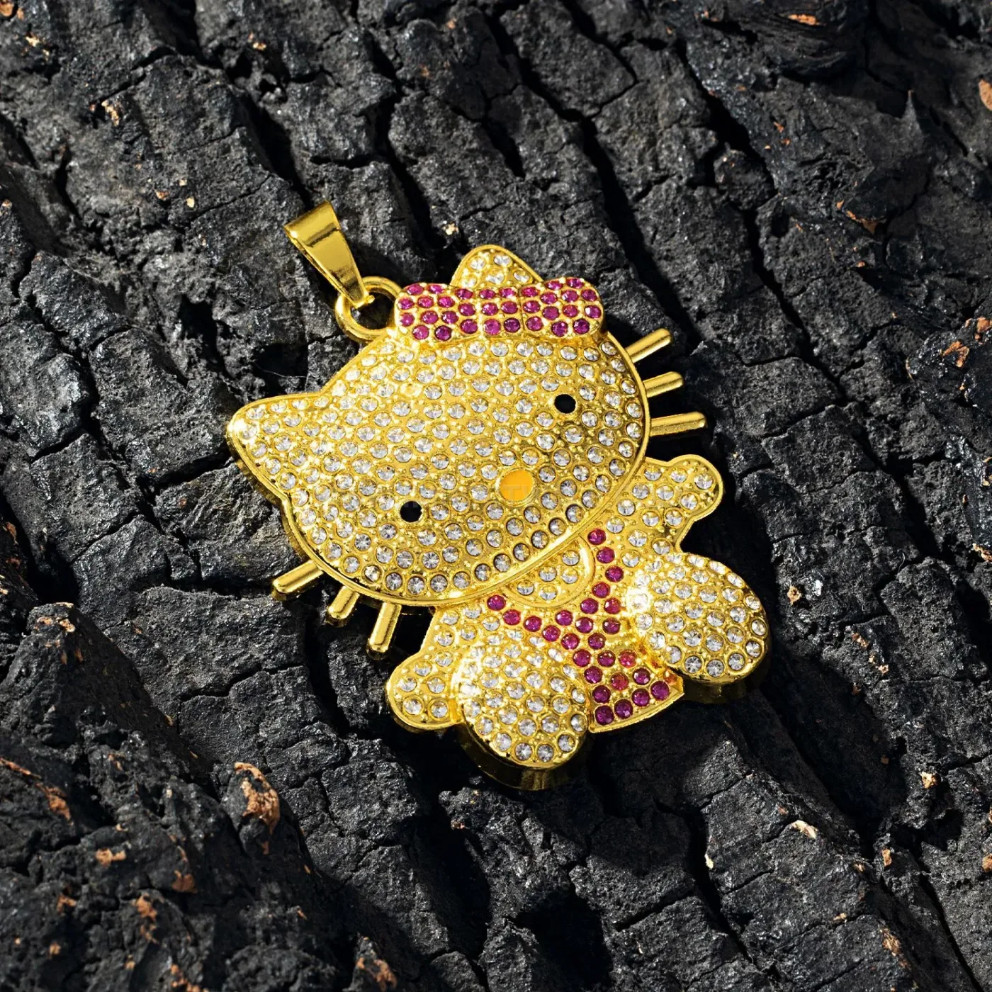 Playful Cartoon Cat Pendant with Delicate Snake Chain