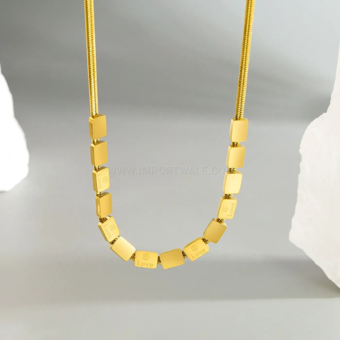 Stylish Gold Plated Stainless Steel Geometric Square Cube Pendant Chain Necklace