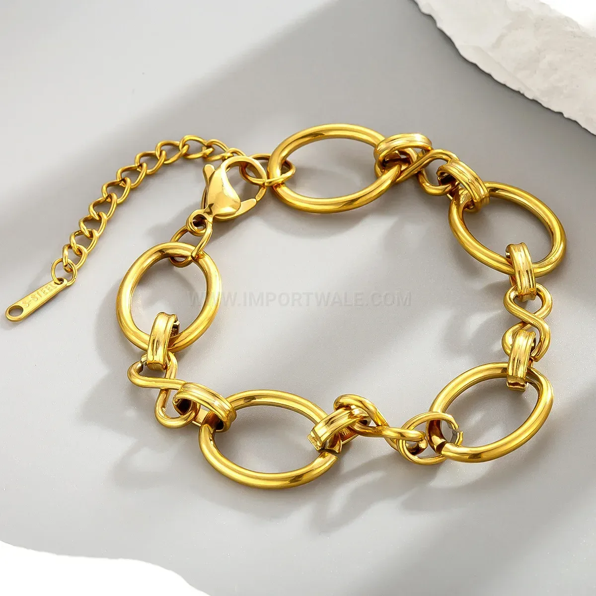 Chic 18K Gold Plated Stainless Steel Figure Eight Chain Bracelet