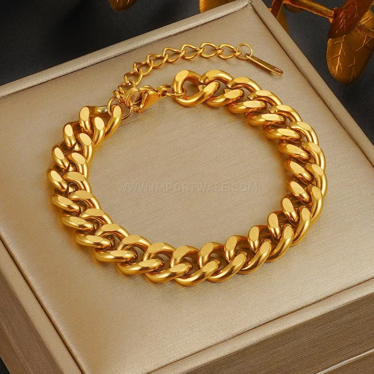 Chic Titanium Steel Cuban Chain Necklace and Bracelet Set