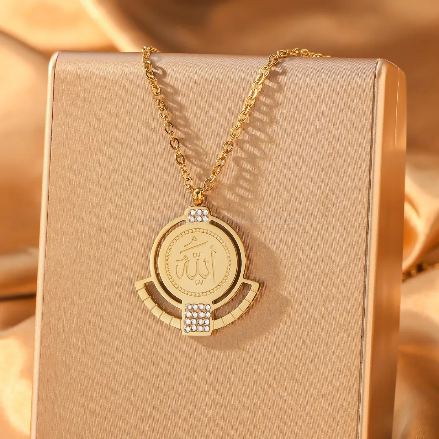Stainless Steel Iced Out Cubic Zirconia Allah Medallion Pendant Necklace