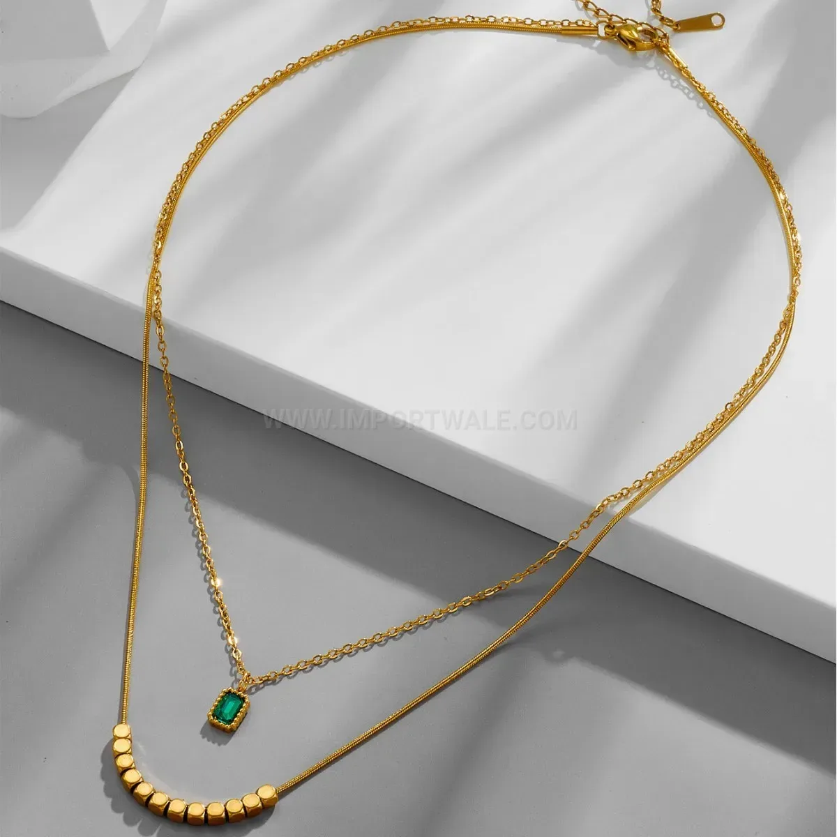 Modern Gold Plated Titanium Steel Heart Clavicle Necklace with Green Zirconia
