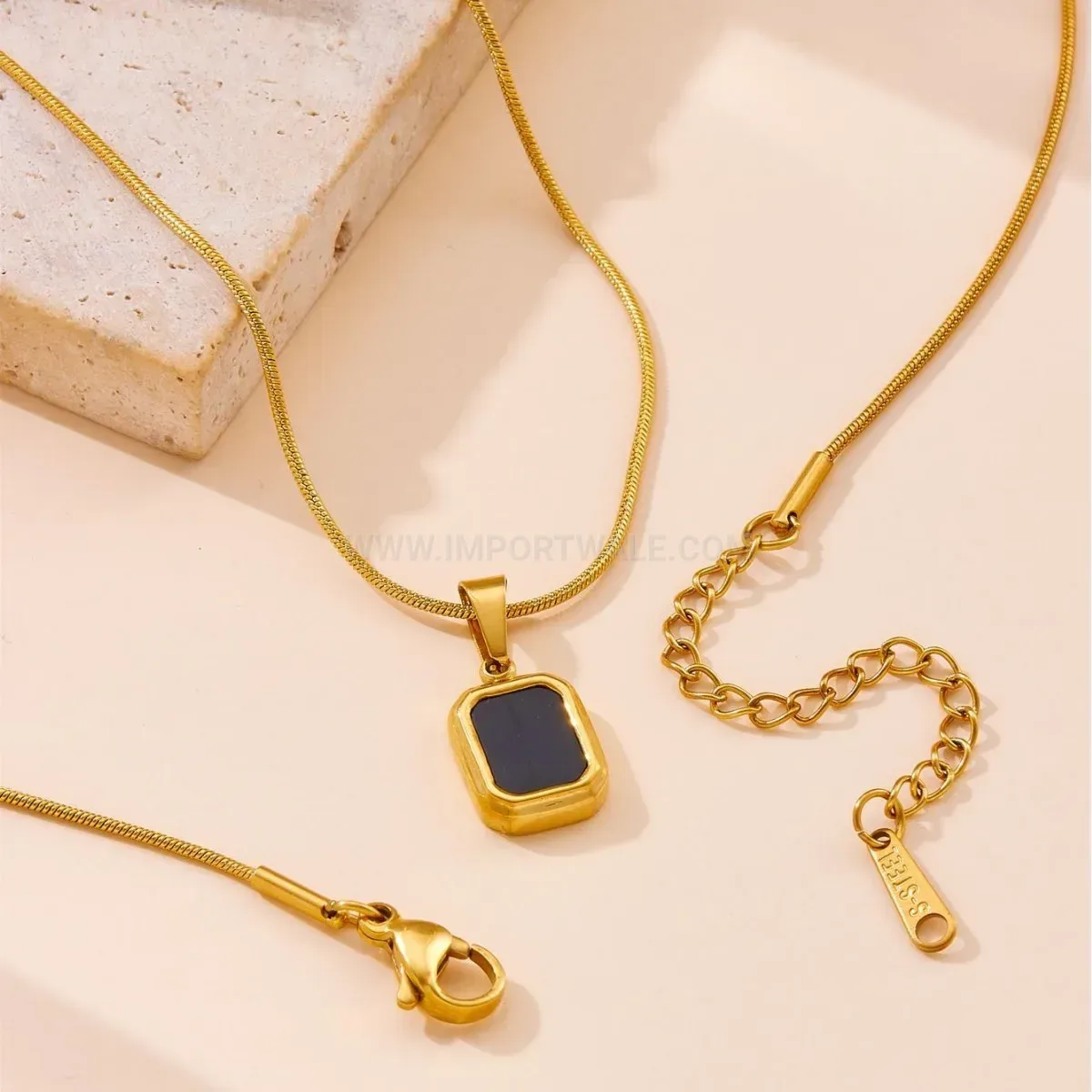 Premium Black Shell Square Pendant Titanium Steel Clavicle Necklace