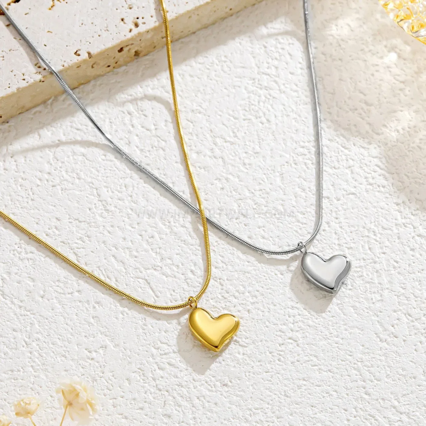 Trendy Delicate Stainless Steel Heart Pendant Snake Chain Necklace