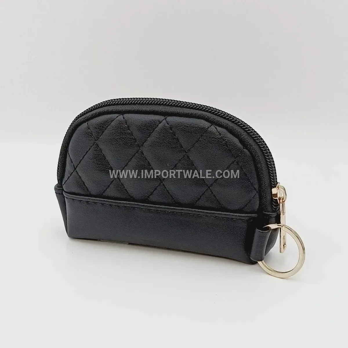Shell Shaped Quilted Faux Leather Zipper Coin Clutch