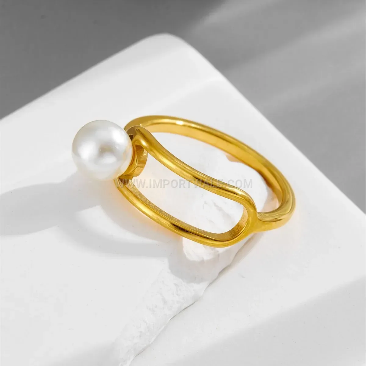 Openwork Pearl Accent 18K Gold Plated Titanium Ring