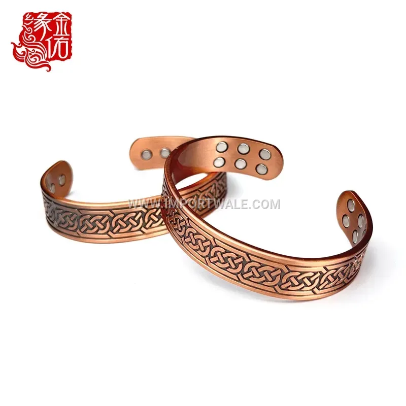 Textured Axe Pattern Pure Copper 18 Magnet Bangle