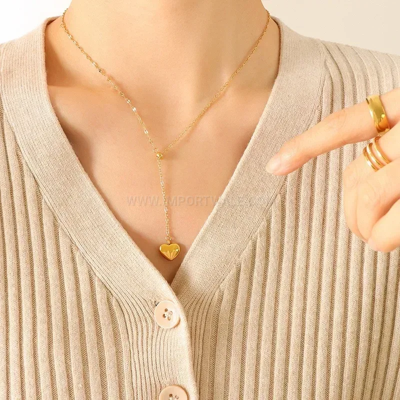 Elegant Minimalist Adjustable Gold Heart Pendant Titanium Steel Necklace