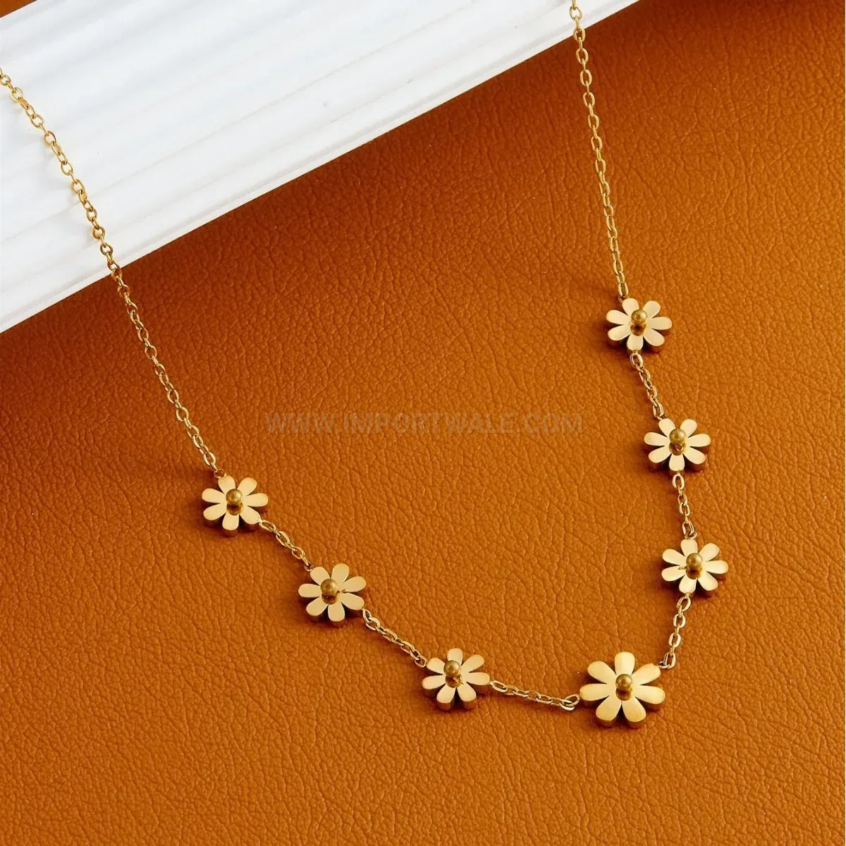 Premium Gold Titanium Steel Seven Daisy Flower Pendant Necklace