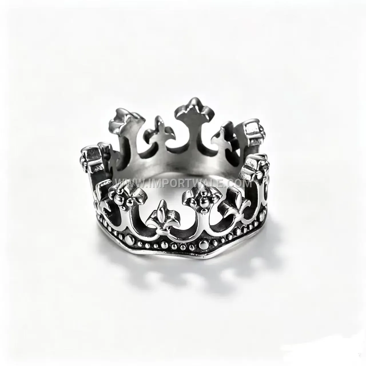 Men Vintage Crown Pattern Oxidized Stainless Steel Band Ring