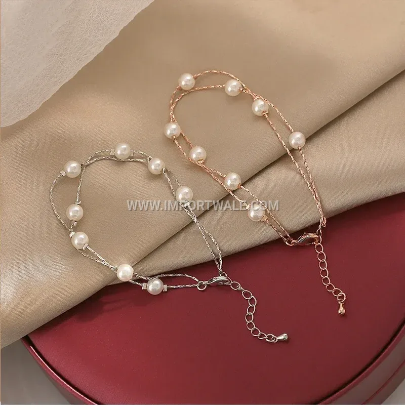 Checkered Patterned PU Leather Bangle with Clasp