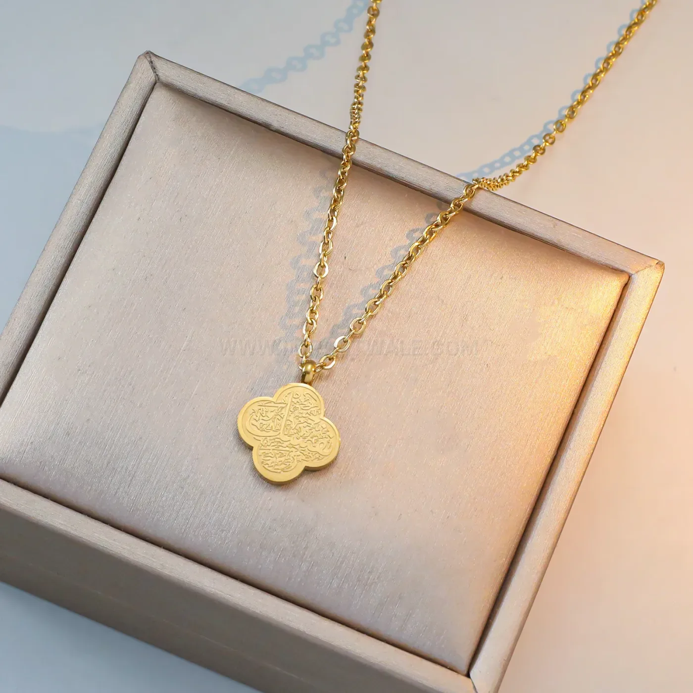 Stainless Steel Gold Plated Arabic Calligraphy Quatrefoil Clover Pendant Necklace