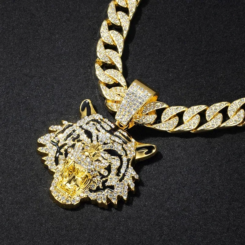 Trendy Iced Out Tiger Head Alloy Pendant Cuban Chain Necklace