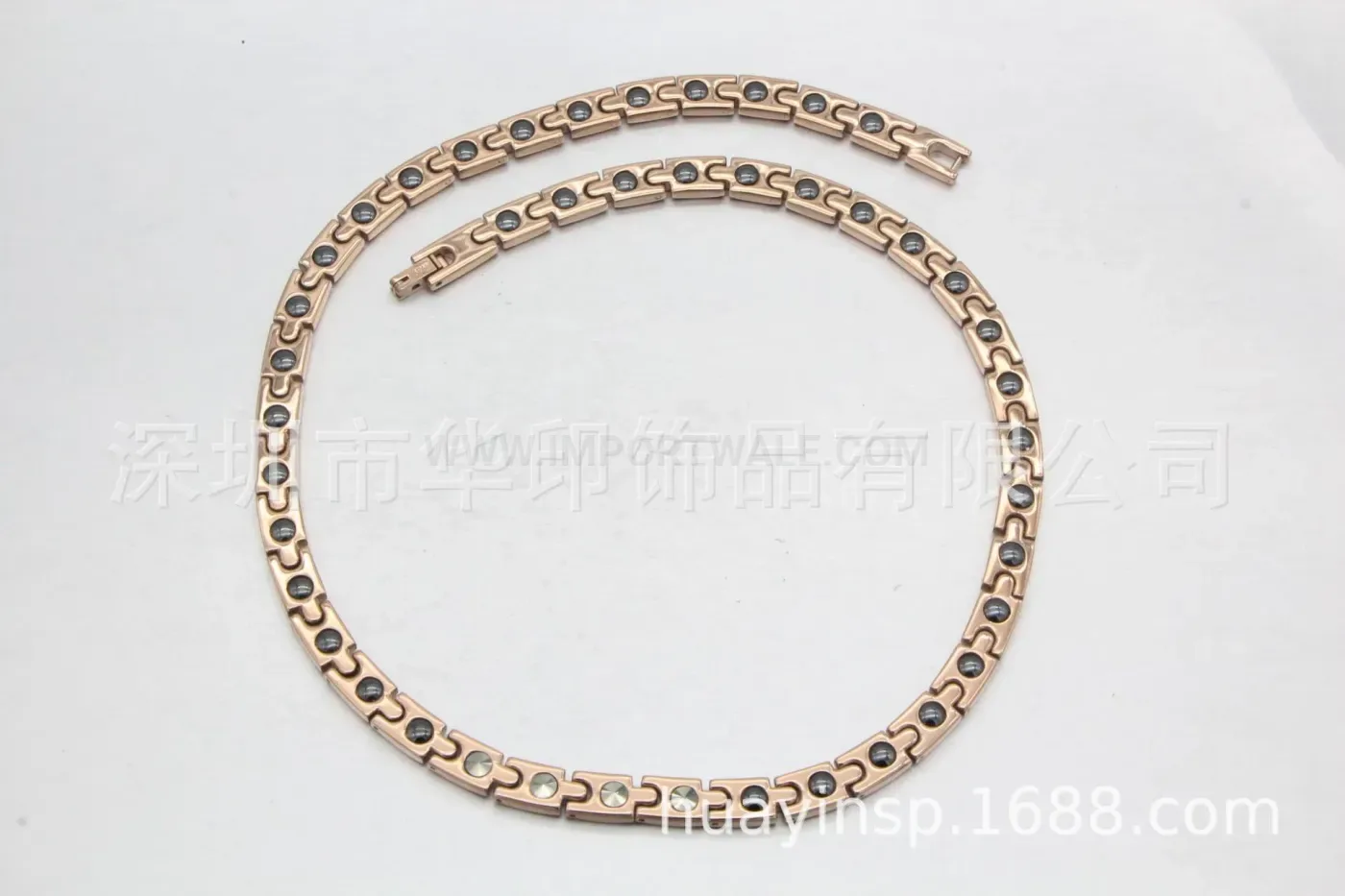 Elegant Sleek Geometric Pure Titanium Magnetic Link Chain Necklace
