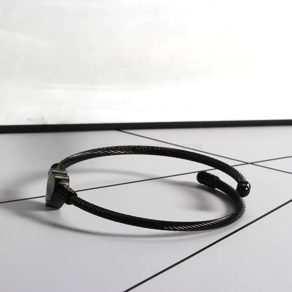 Chic Engraved Initial Black Heart Cable Wire Stainless Steel Bangle
