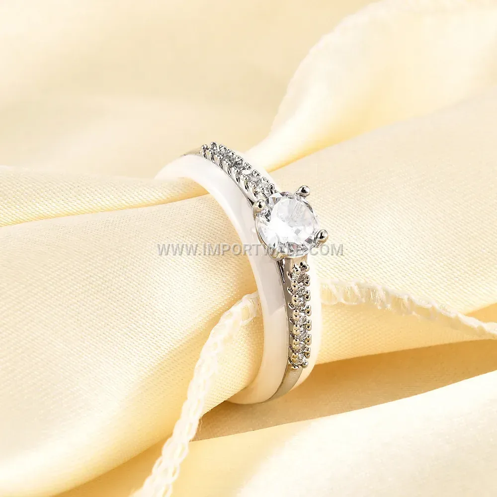 Zircon Inlaid Sleek Ceramic Fashion Ring