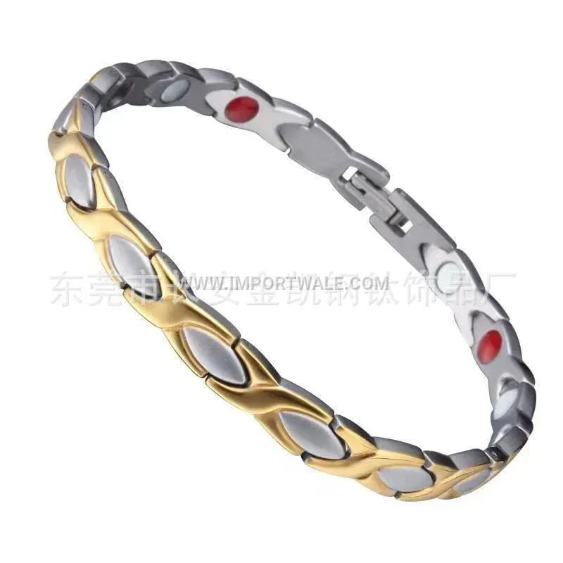 Textured Wave Chain Fish Motif Steel Bracelet