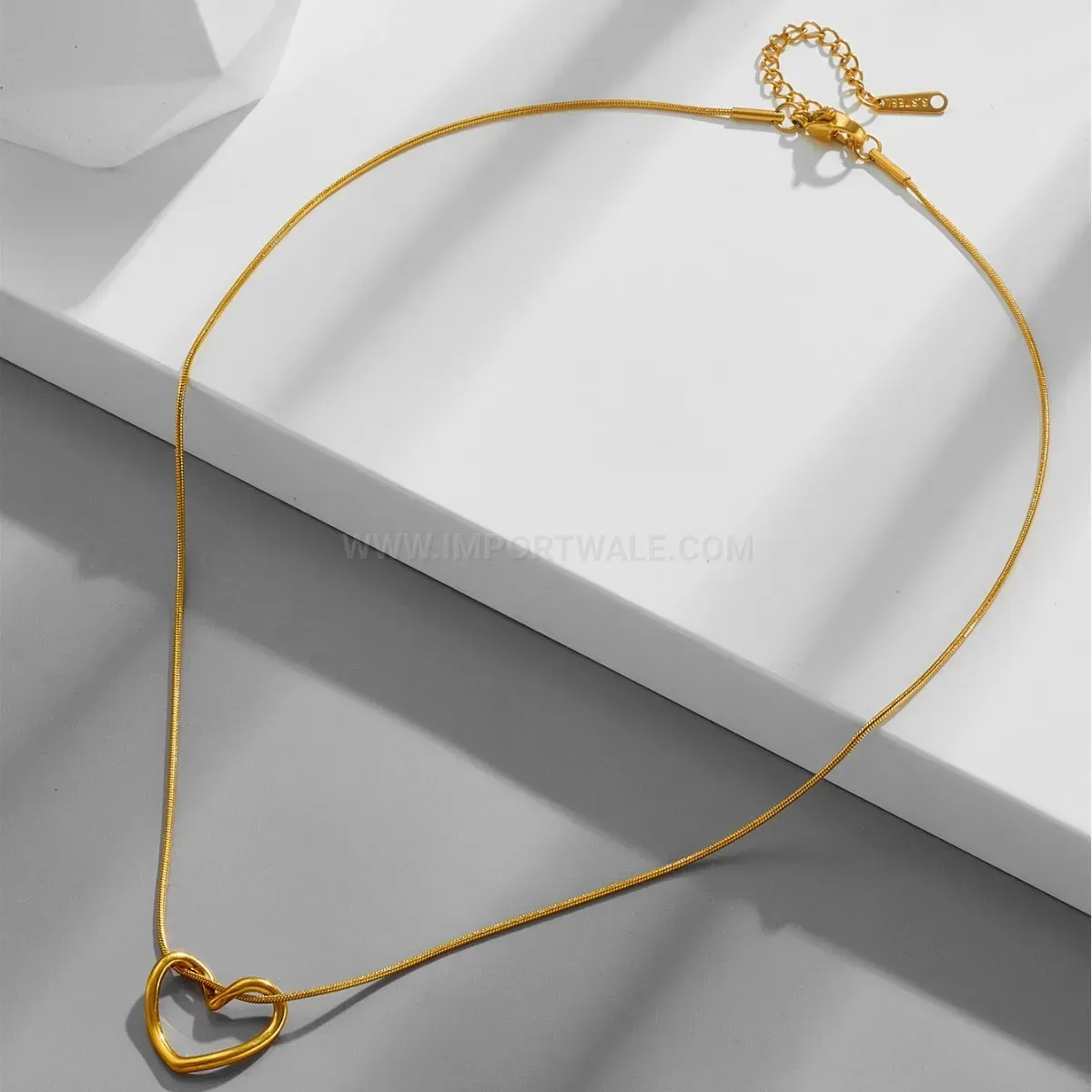 Stylish Hollow Heart Pendant Gold Plated Titanium Steel Choker Necklace