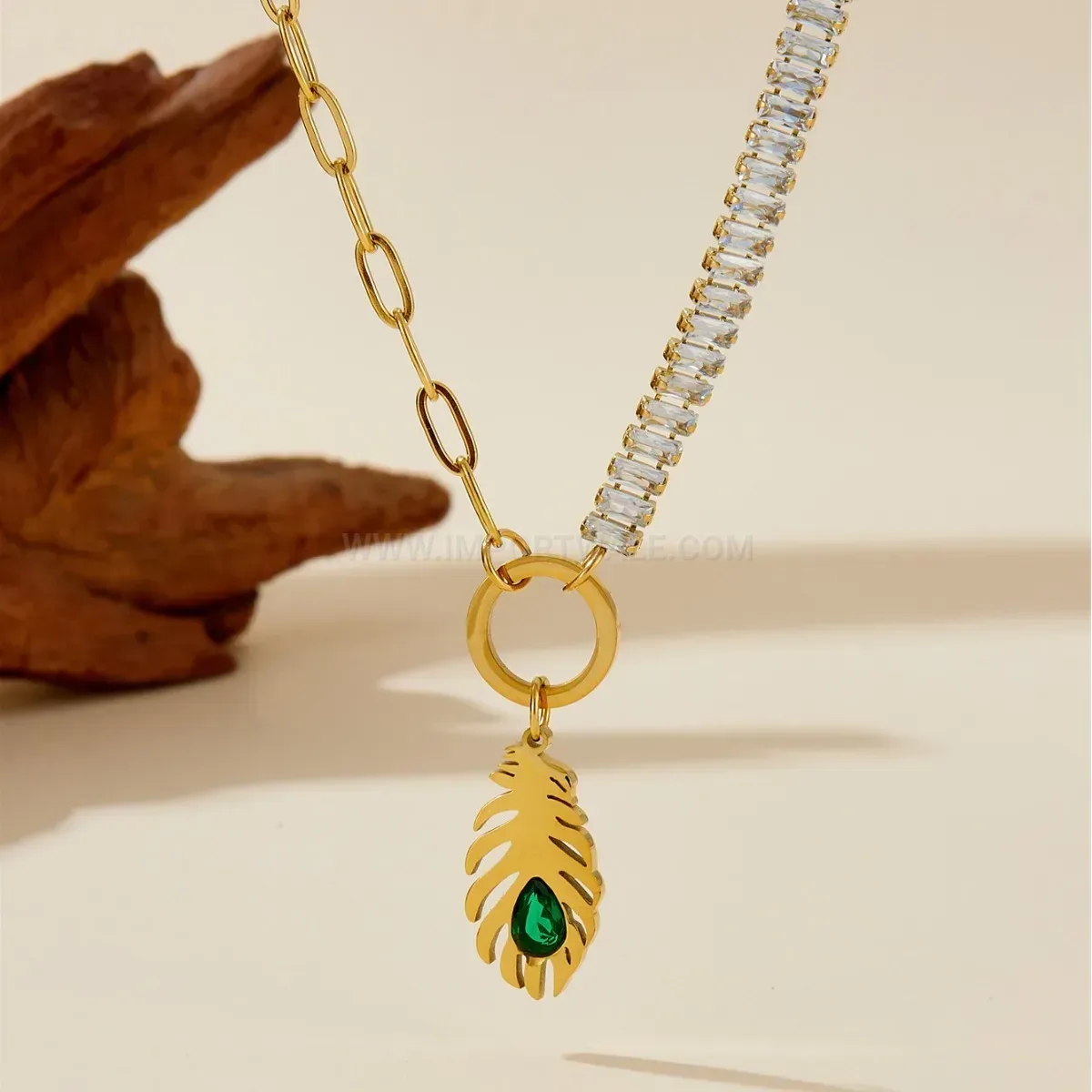 Trendy Gold Plated Stainless Steel Feather Pendant Necklace With Green Crystal