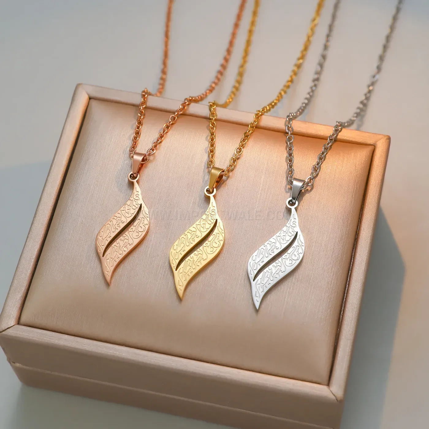 Elegant Leaf Motif 316L Stainless Steel Calligraphy Pendant Necklace