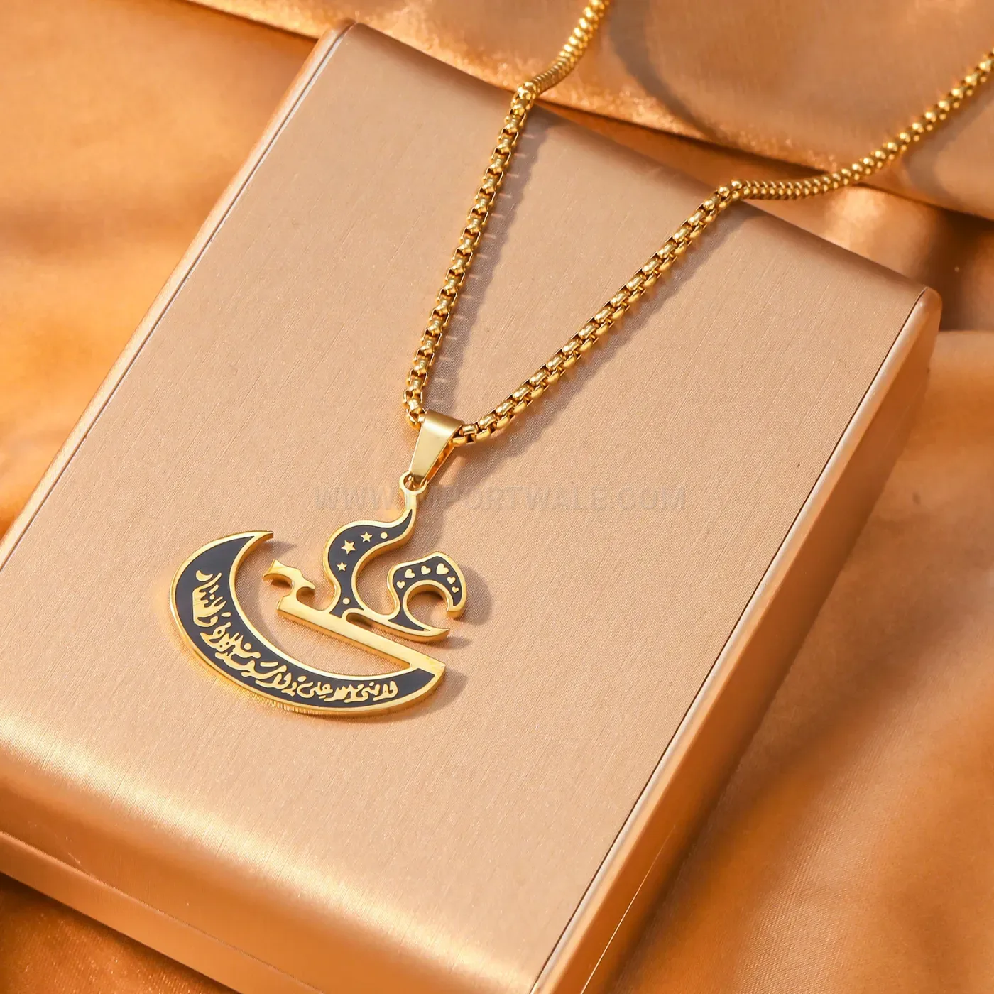 Stainless Steel Crescent Moon Arabic Calligraphy Pendant Necklace